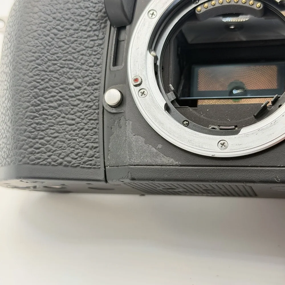 Leica R8 Black/Silver 35mm Film SLR Camera Body R Mount USA Seller Tested W Box!